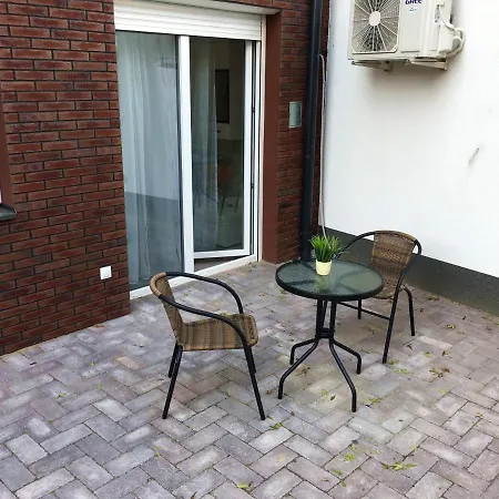 Foldszinti Apartman 15 Perc Setara A Belvarostol. * Szeged